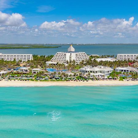 The Pyramid Cancun By Oasis Eksteriør billede Aerial view of the resort