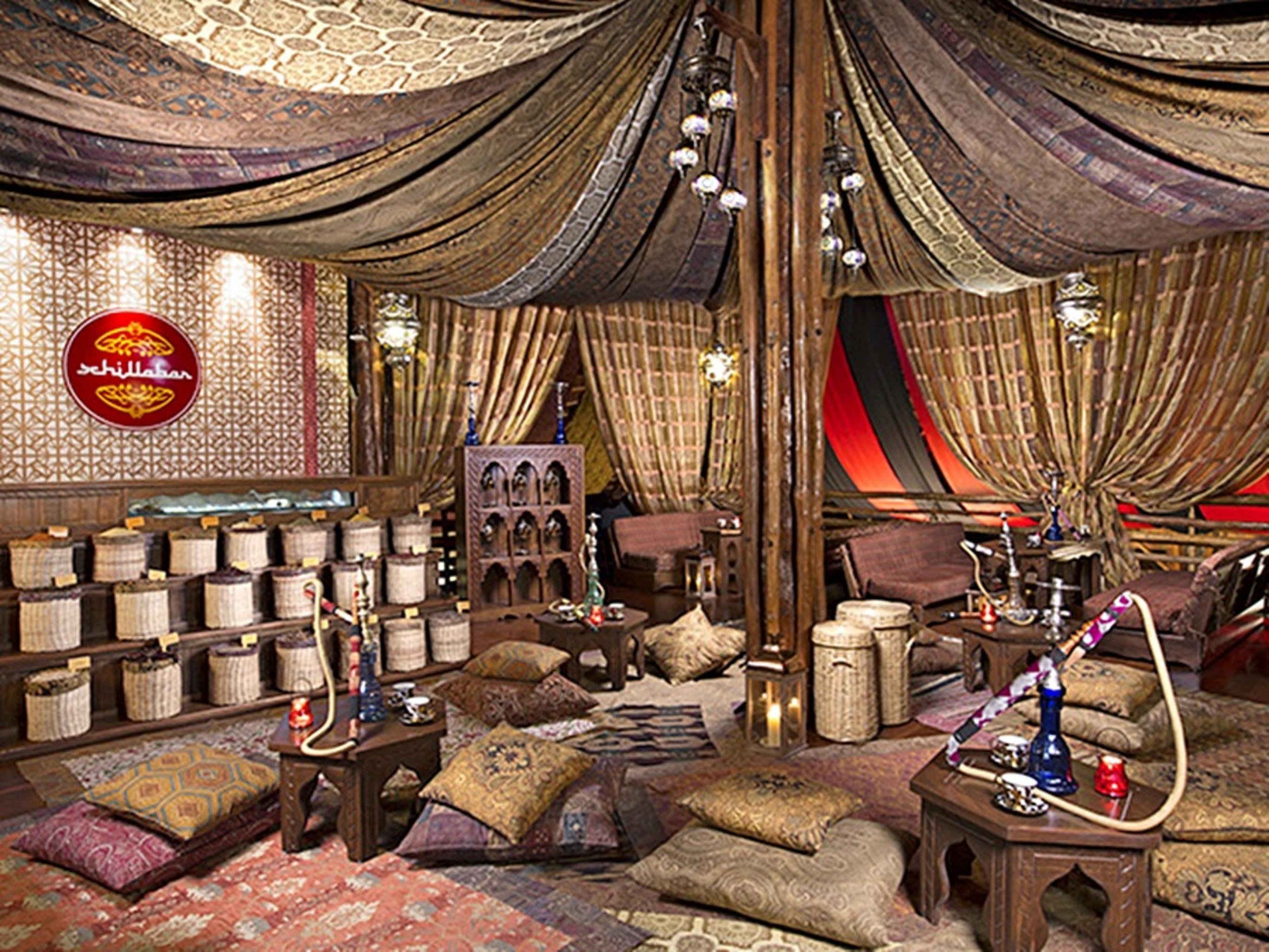 The Pyramid Cancun By Oasis Eksteriør billede A hookah lounge in Dubai