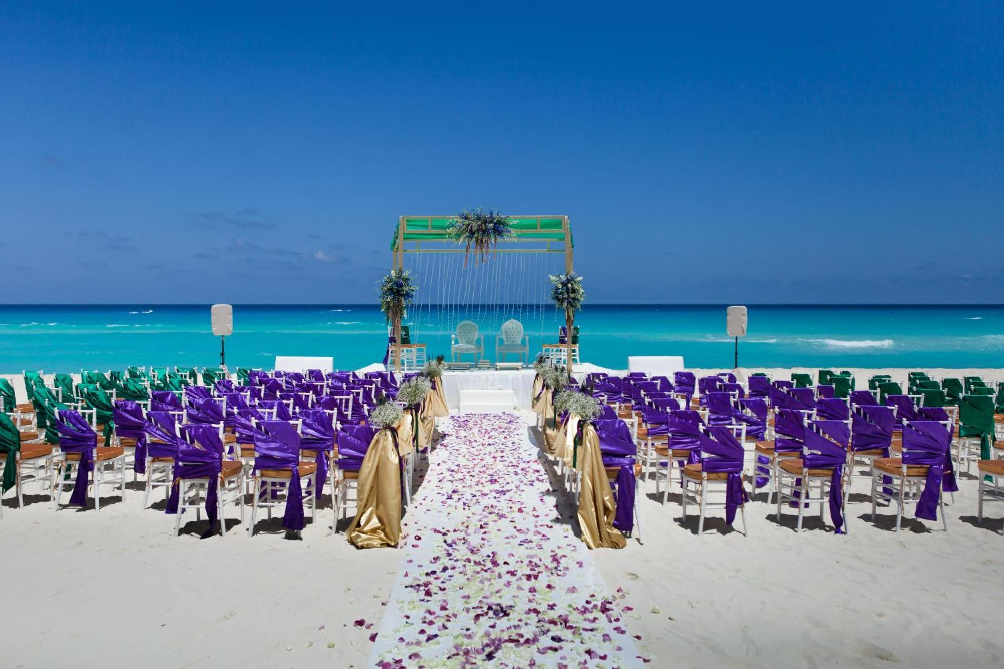 The Pyramid Cancun By Oasis Eksteriør billede Beach wedding