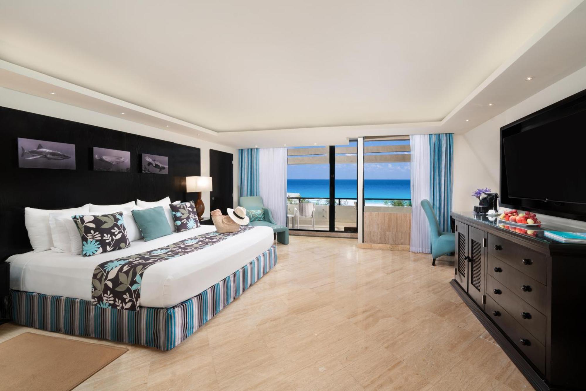 The Pyramid Cancun By Oasis Eksteriør billede A room at the Hard Rock Hotel