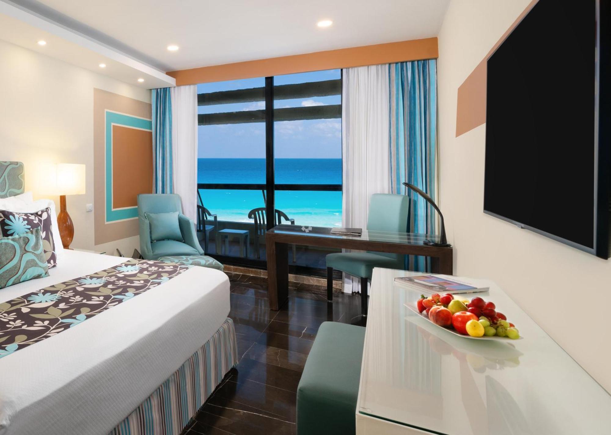 The Pyramid Cancun By Oasis Eksteriør billede Oceanfront Junior Suite