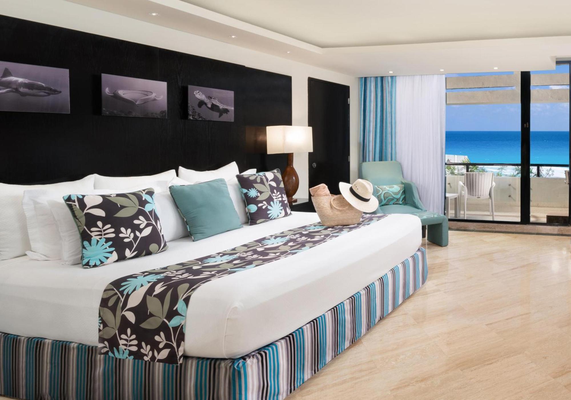 The Pyramid Cancun By Oasis Eksteriør billede Junior Suite