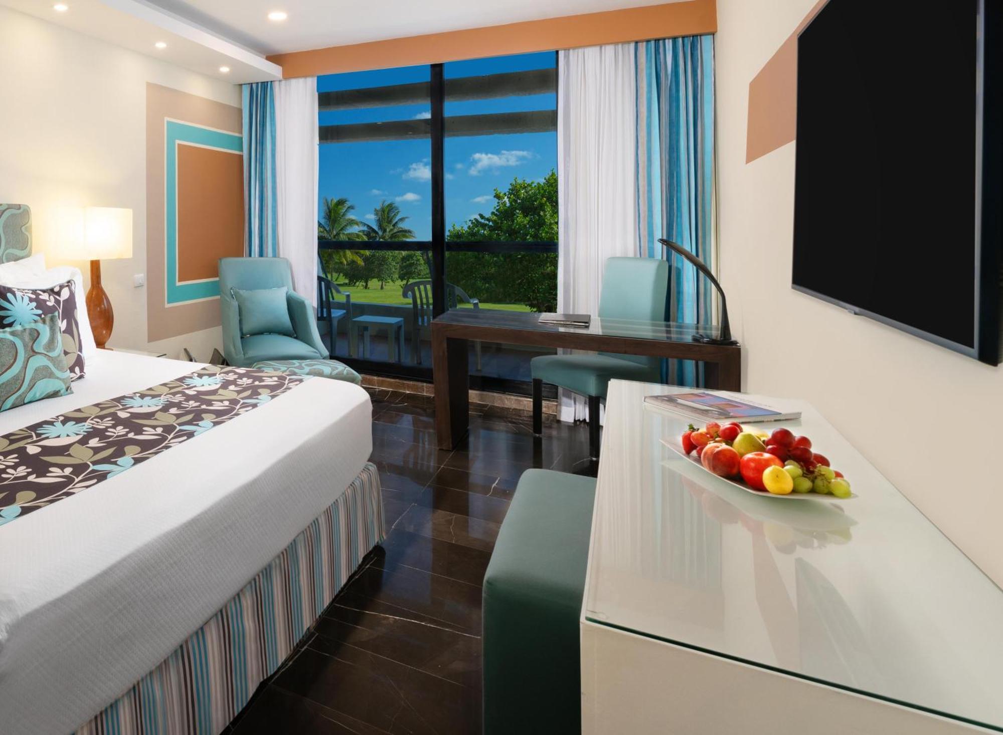 The Pyramid Cancun By Oasis Eksteriør billede A room at the Hard Rock Hotel