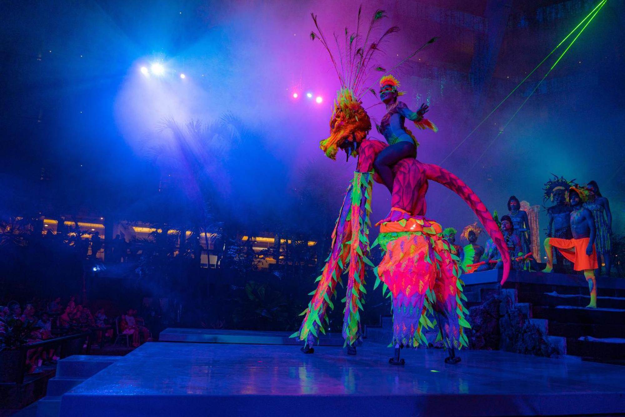 The Pyramid Cancun By Oasis Eksteriør billede The 2013 Carnival of the Roses