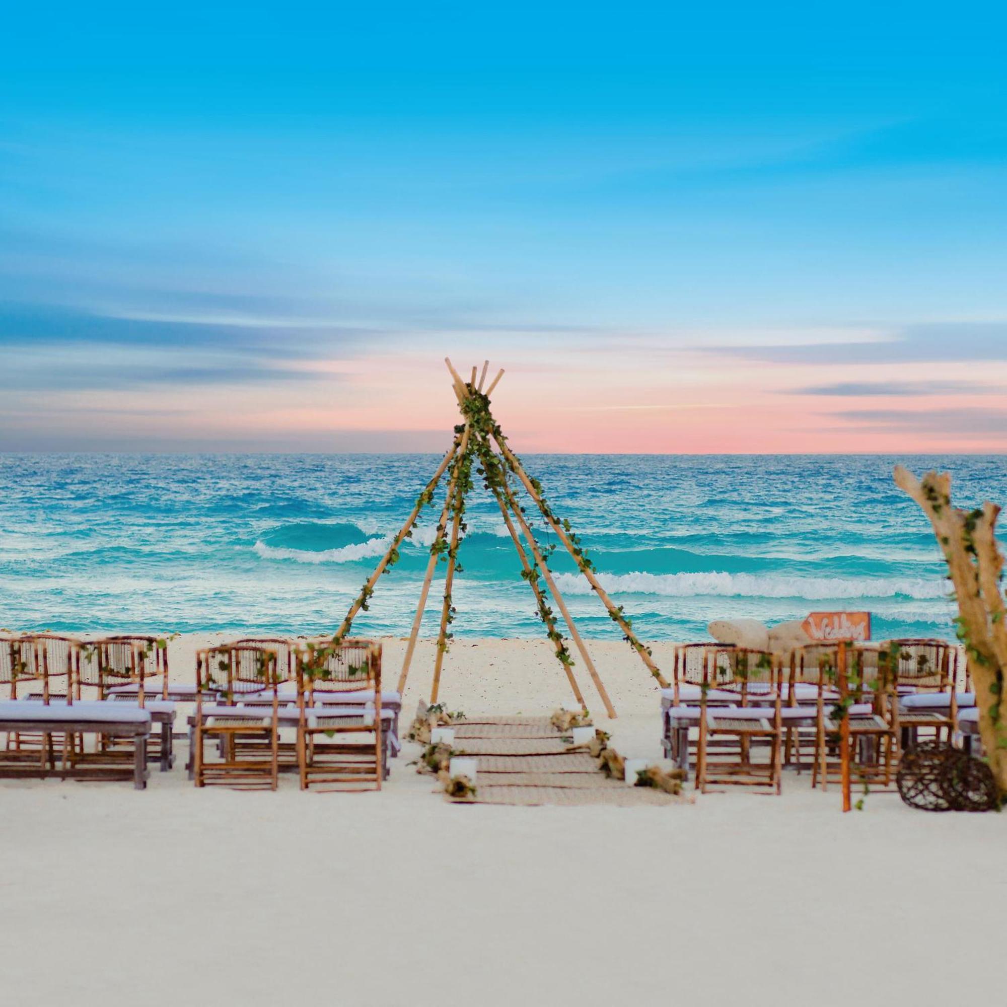 The Pyramid Cancun By Oasis Eksteriør billede Beach wedding