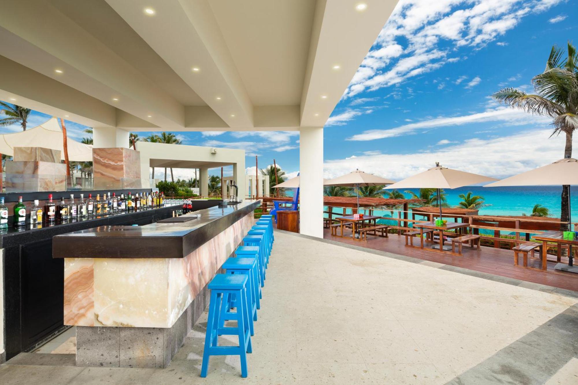 The Pyramid Cancun By Oasis Eksteriør billede The Beach Club at the Grand at Moon Palace