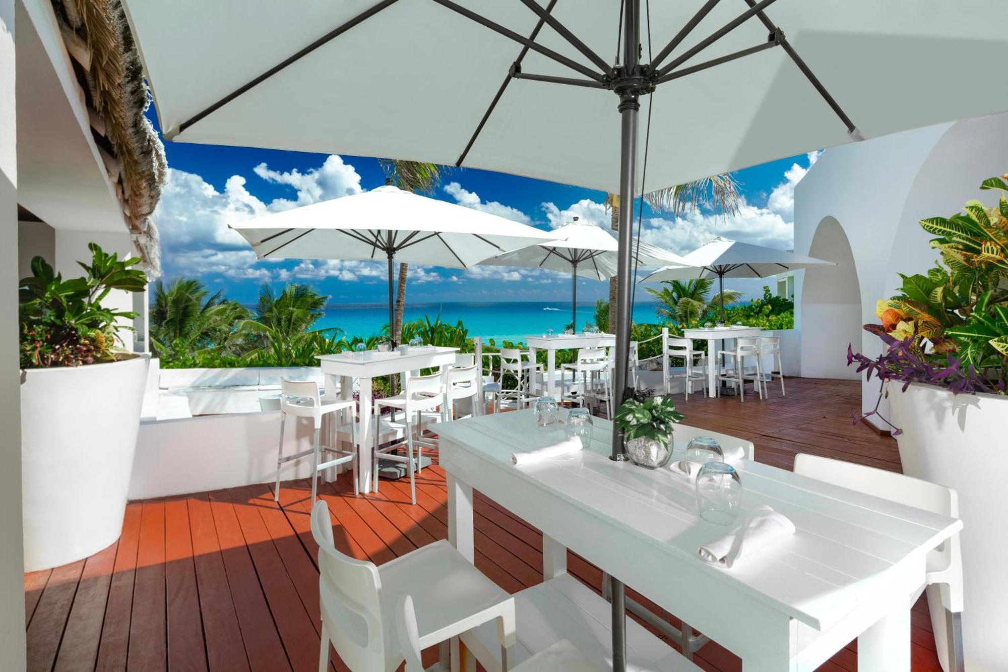 The Pyramid Cancun By Oasis Eksteriør billede The restaurant